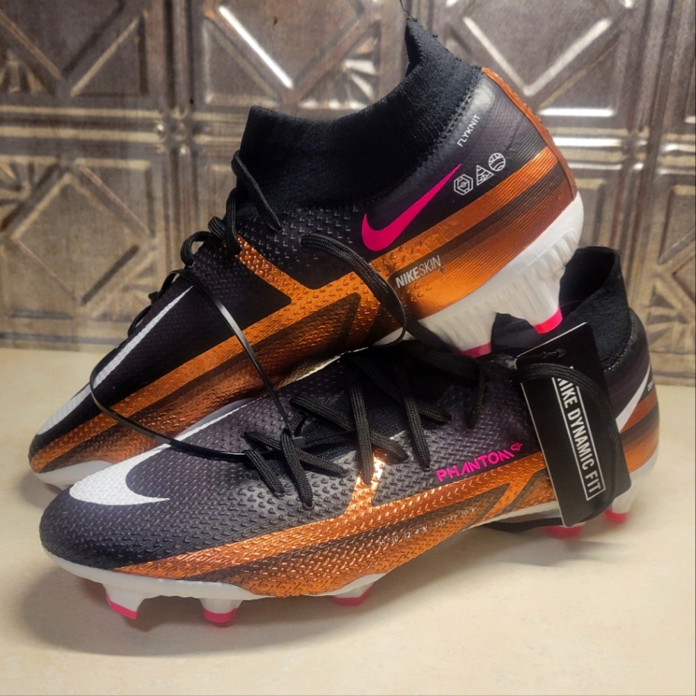 Nike Phantom Cleats, Size 10